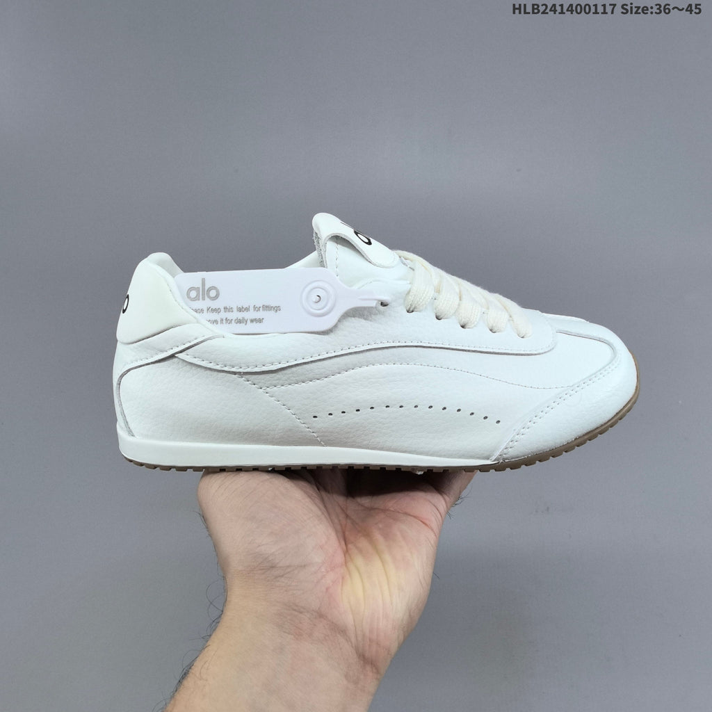 Alo Yoga Sunset Sneaker Low-Cut Casual Shoes - product image from the listing.