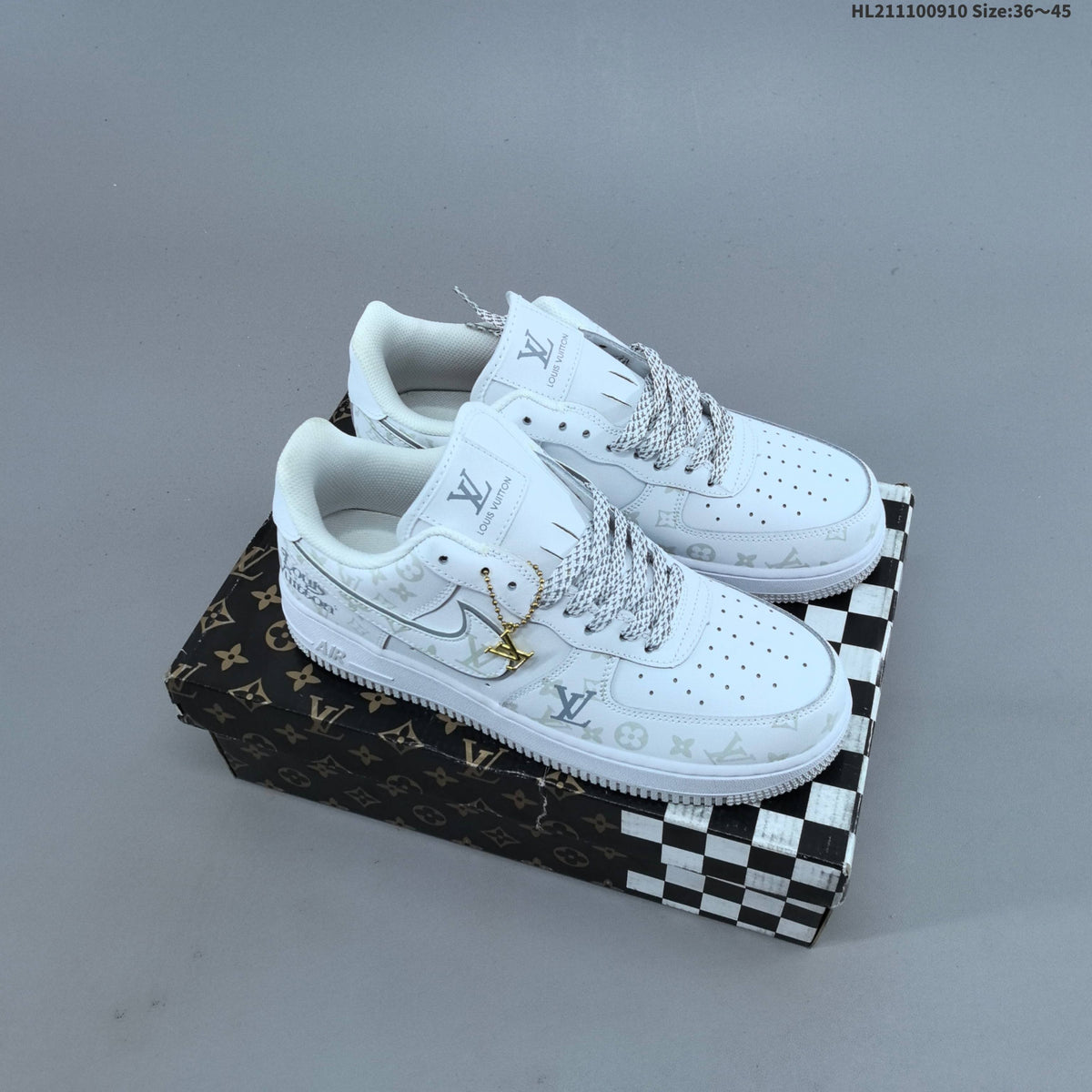 White Nike Air Force 1 '07 Low-Top Sneakers - product image from the listing.
