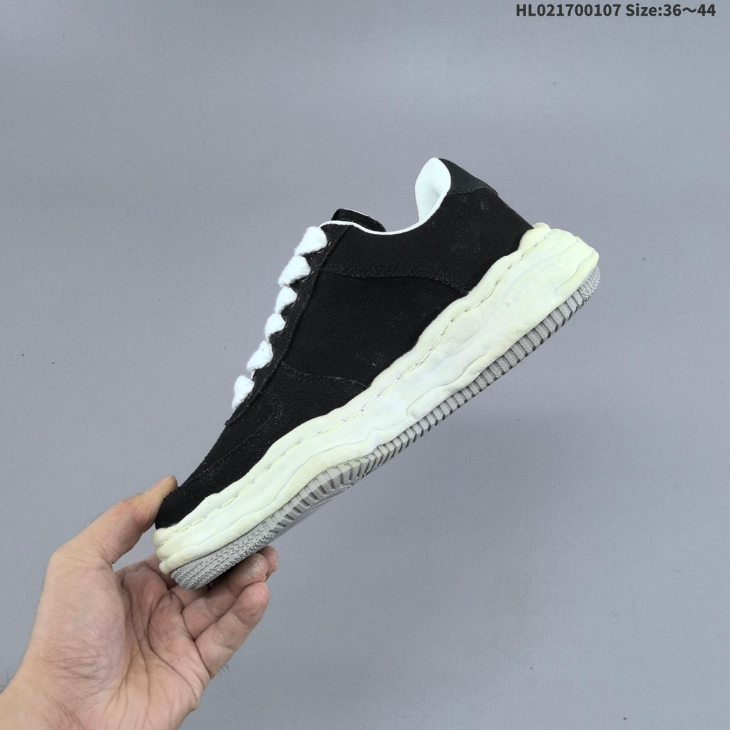 Maison MIHARA YASUHIRO Original Sole Low-Cut Sneakers - product image from the listing.