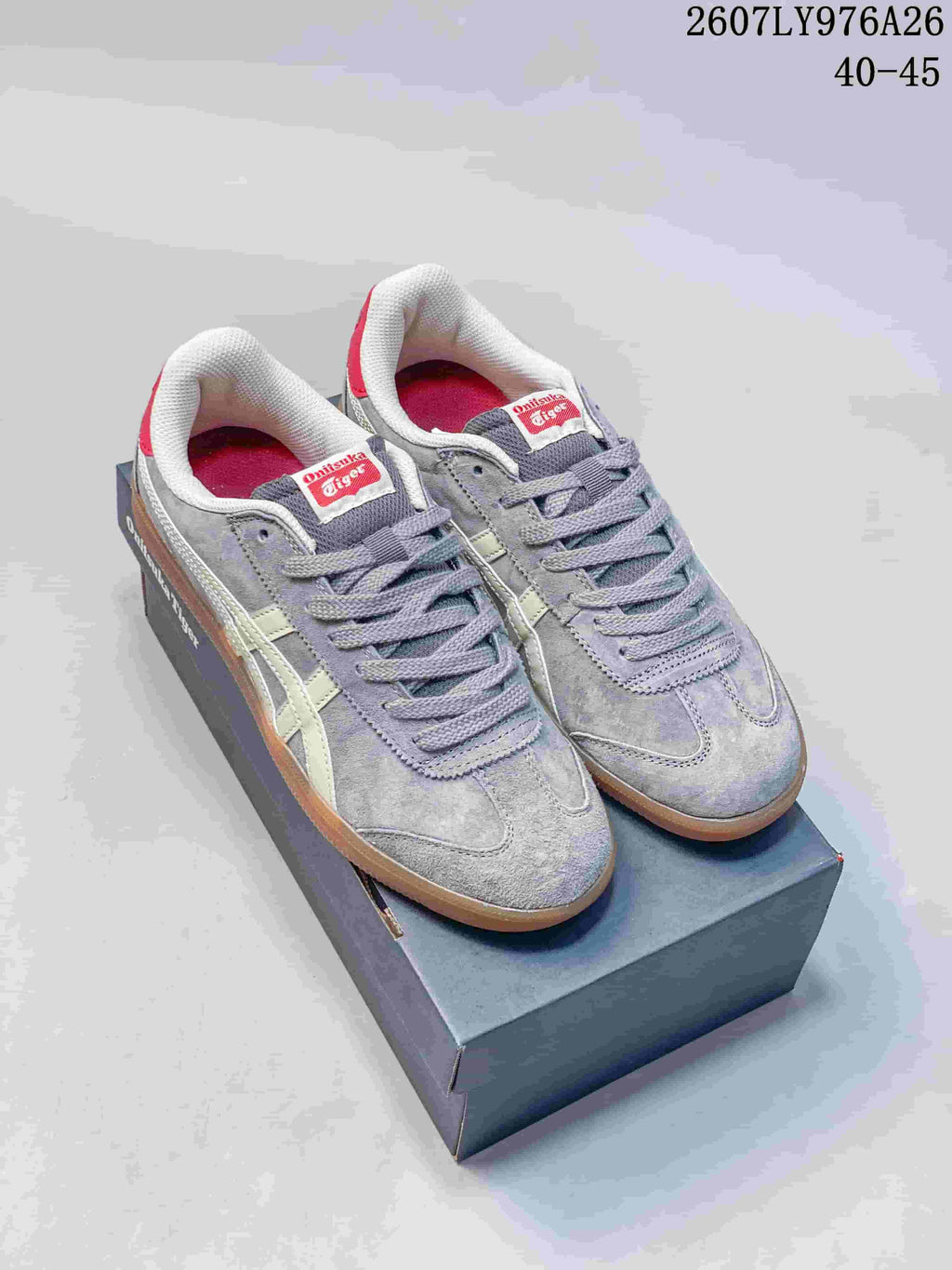 Onitsuka Tiger Tokuten Low-Cut Sneakers - product image from the listing.