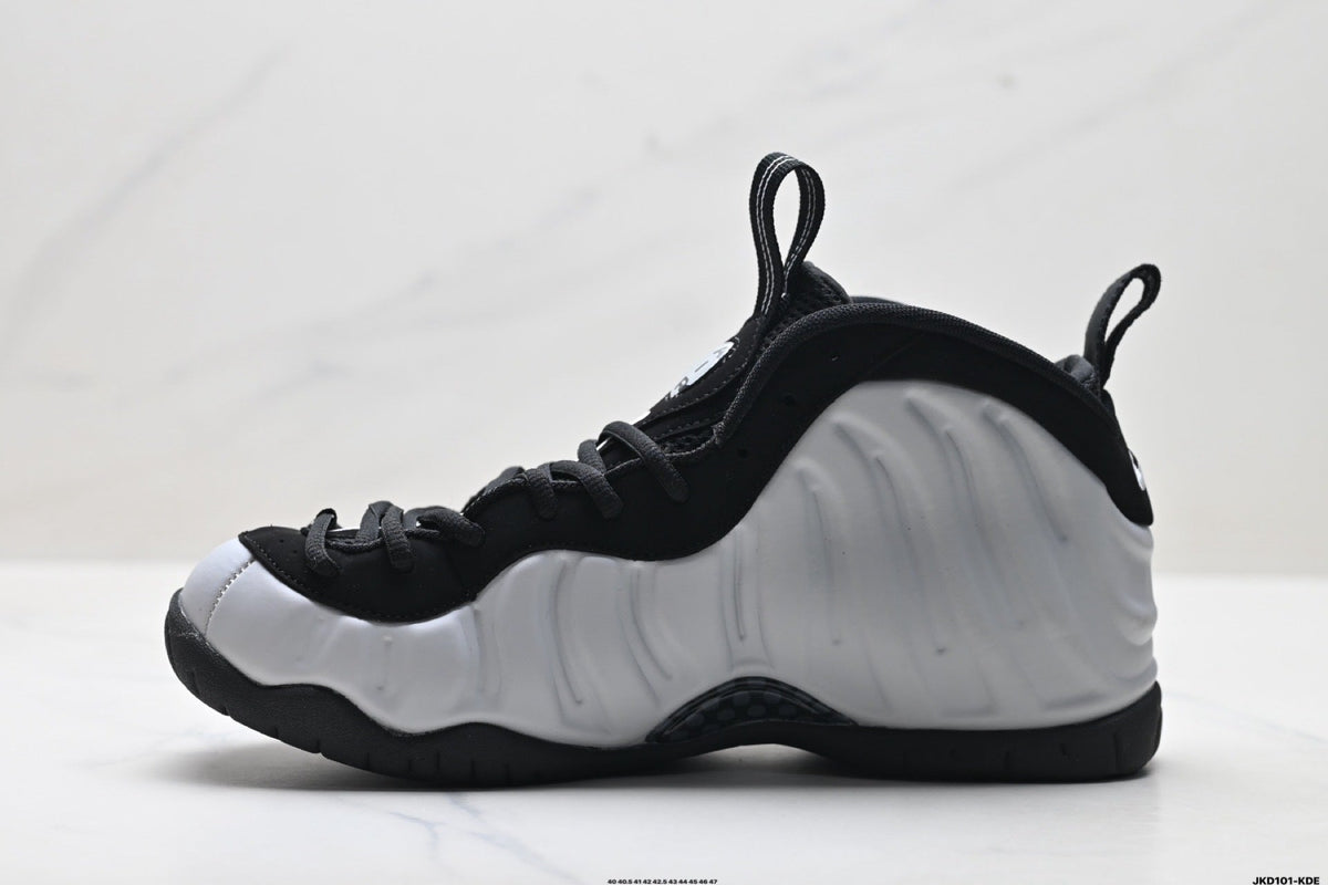 Nike Air Foamposite One Penny Hardaway Black White Trainers - product image from the listing.