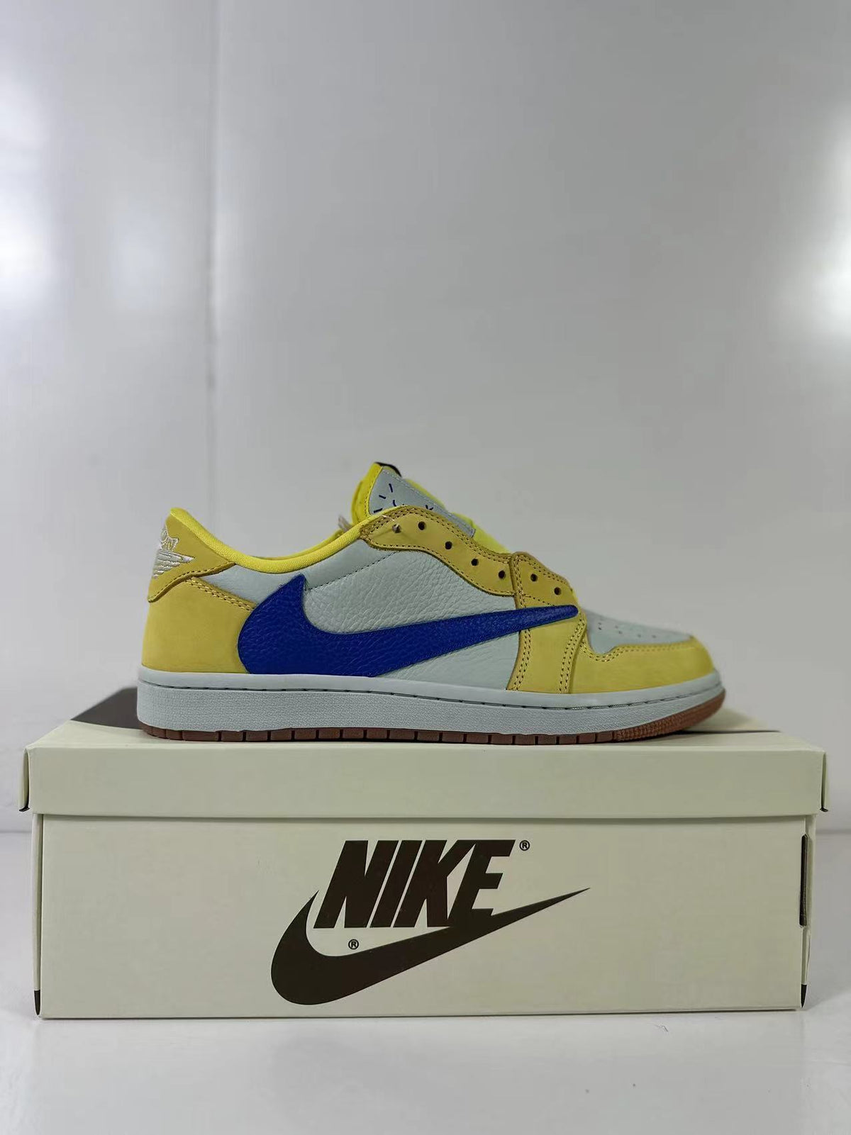 Nike Air Jordan 1 Low in Canary DZ4137-700 - product image from the listing.