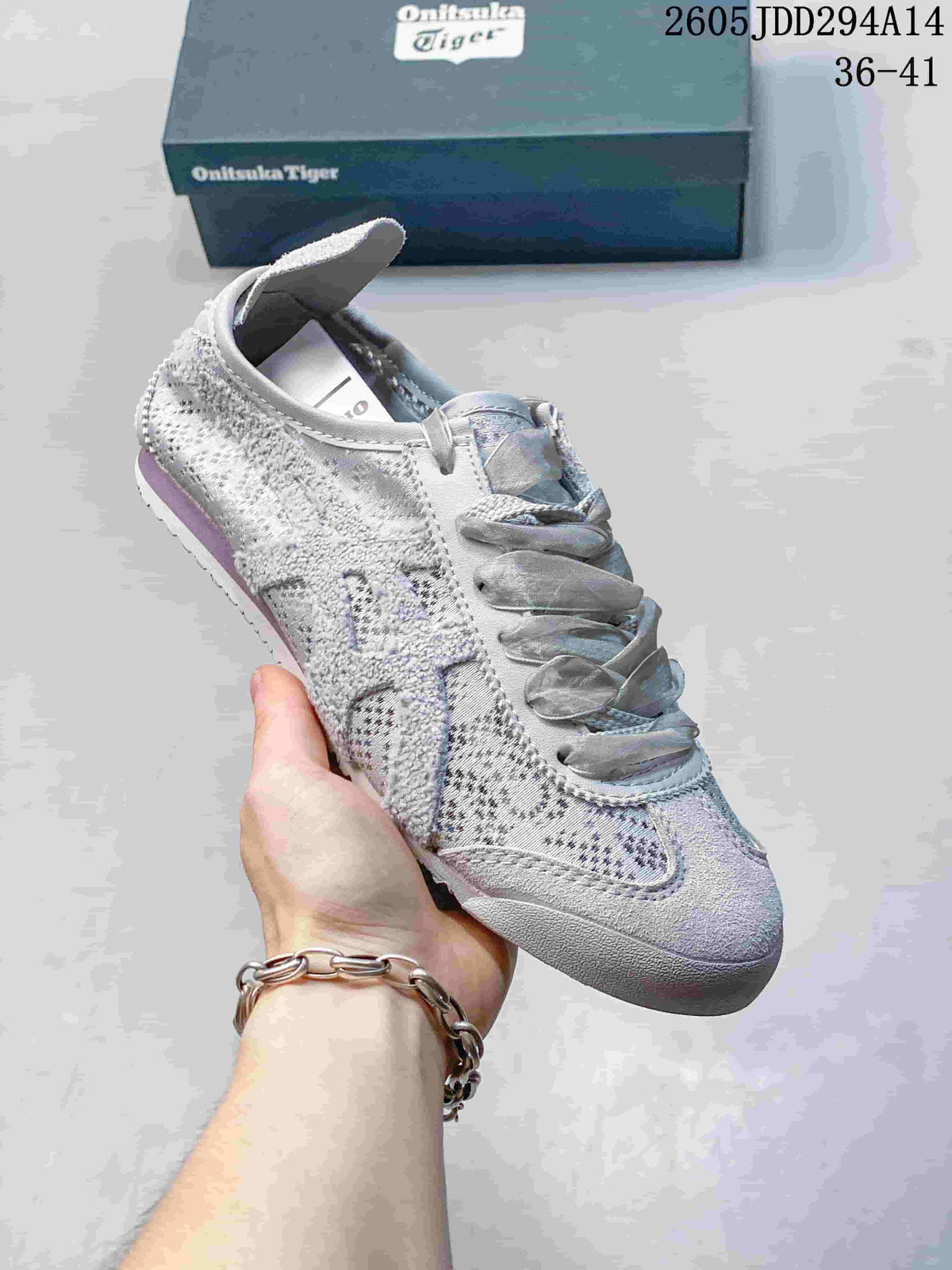 Onitsuka Tiger Mexico 66 Textile Low-Cut Sneakers - product image from the listing.