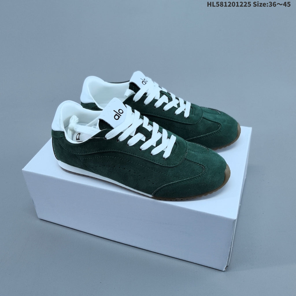 Alo Yoga Sunset Sneaker Low-Cut Casual Shoes - product image from the listing.