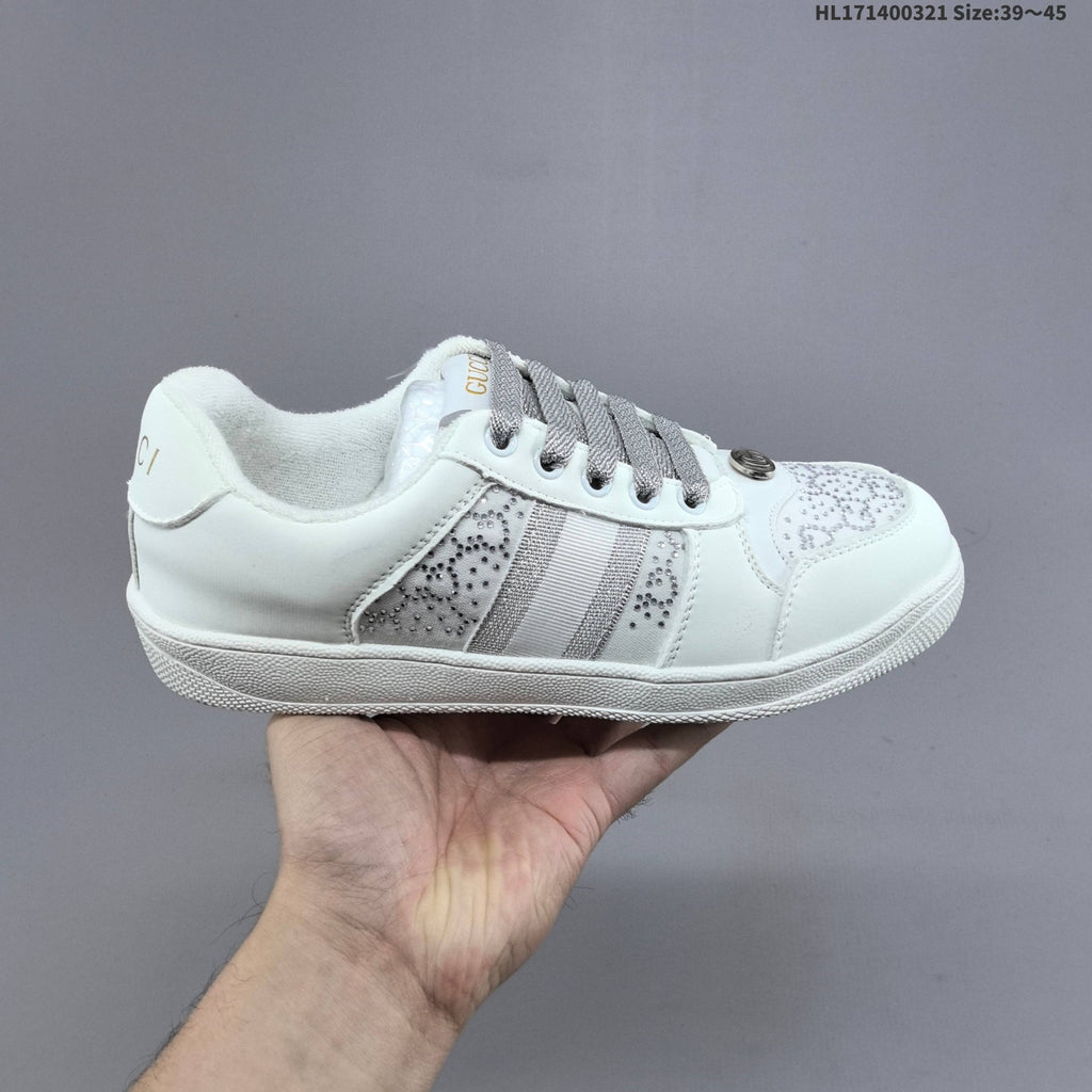 Gucci Screener Distressed Low-Cut Sneakers - product image from the listing.